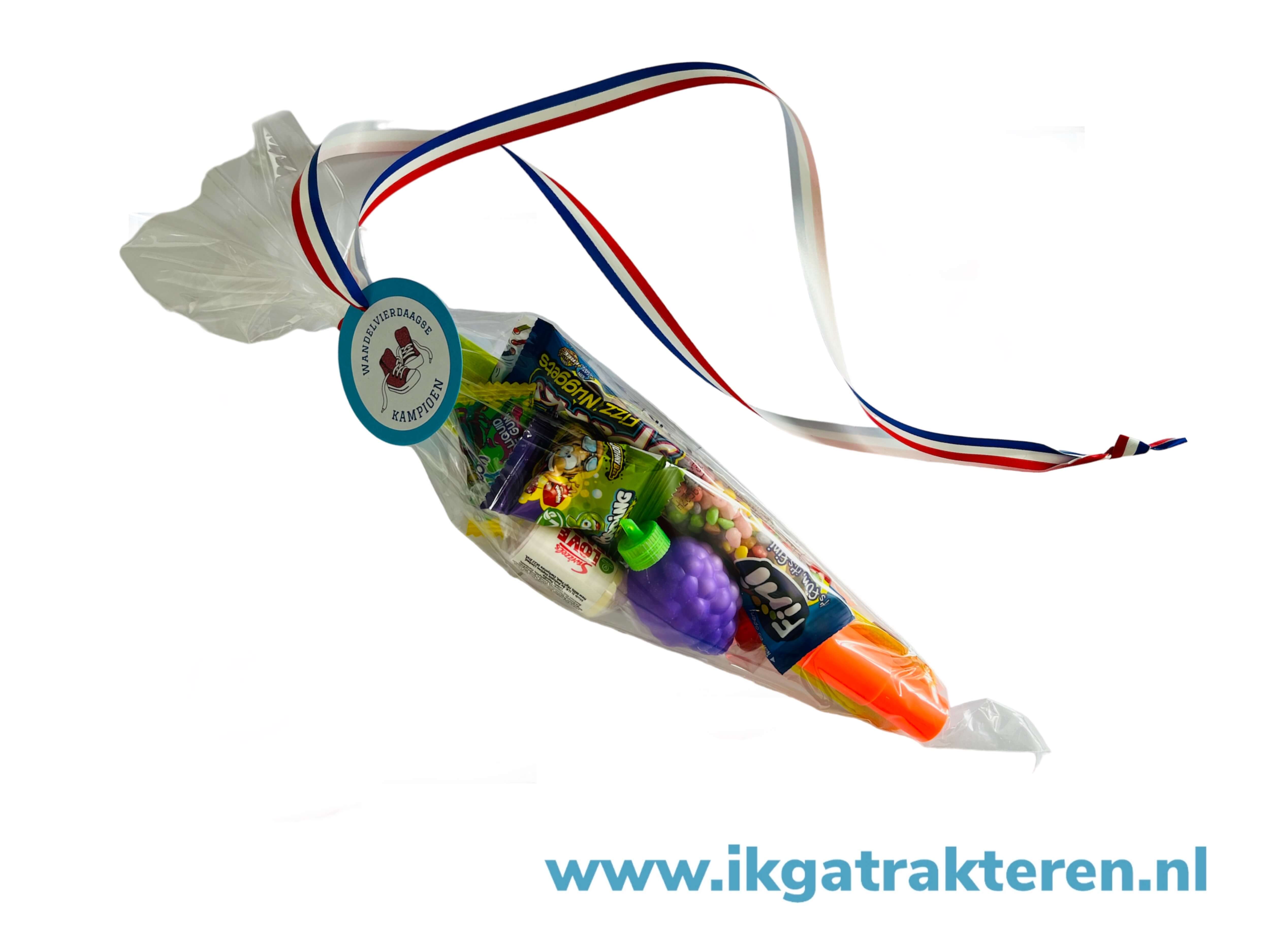 Cadeautje Vierdaagse Puntzak - Traktatie, Traktaties & Uitdeelcadeautjes