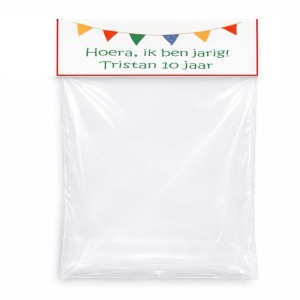 Verjaardag traktatie zakje met label met tekst