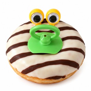 Donut traktatie – grappige zelfmaak traktatie met ogen